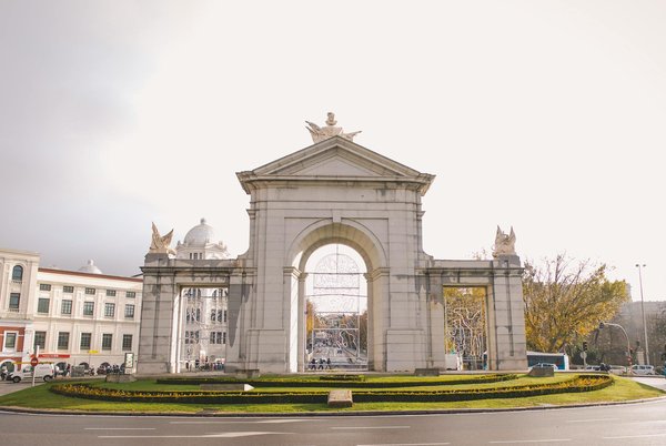 Anticipez les Imprévus Météorologiques lors de Votre Camping de Dernière Minute : Guide de Préparation Essentiel !